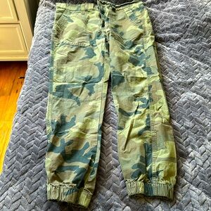 Levi’s Camo, rip-stop Joggers